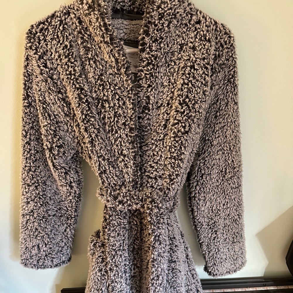 Short Very Comfy Fuzzy Bathrobe